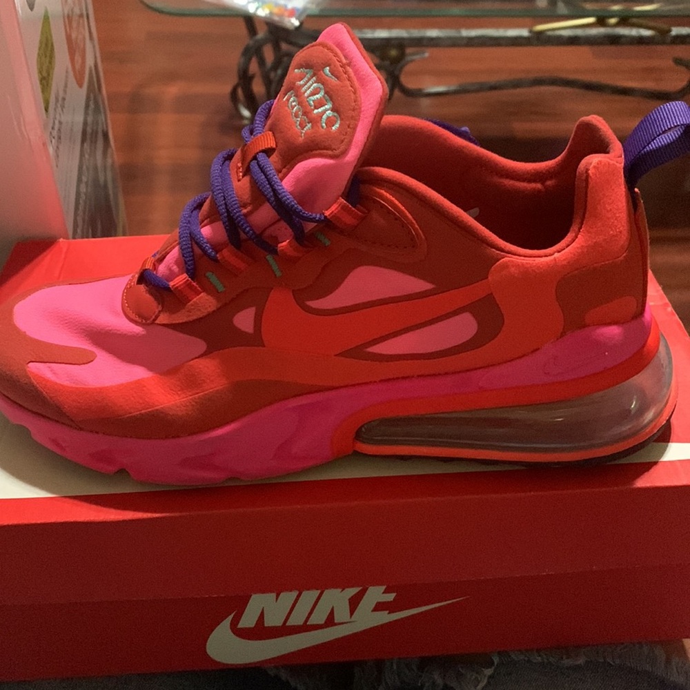Nike Air Max 270 - Picture 4 of 6
